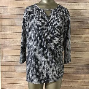 Skies are Blue maternity blouse!! Size medium.